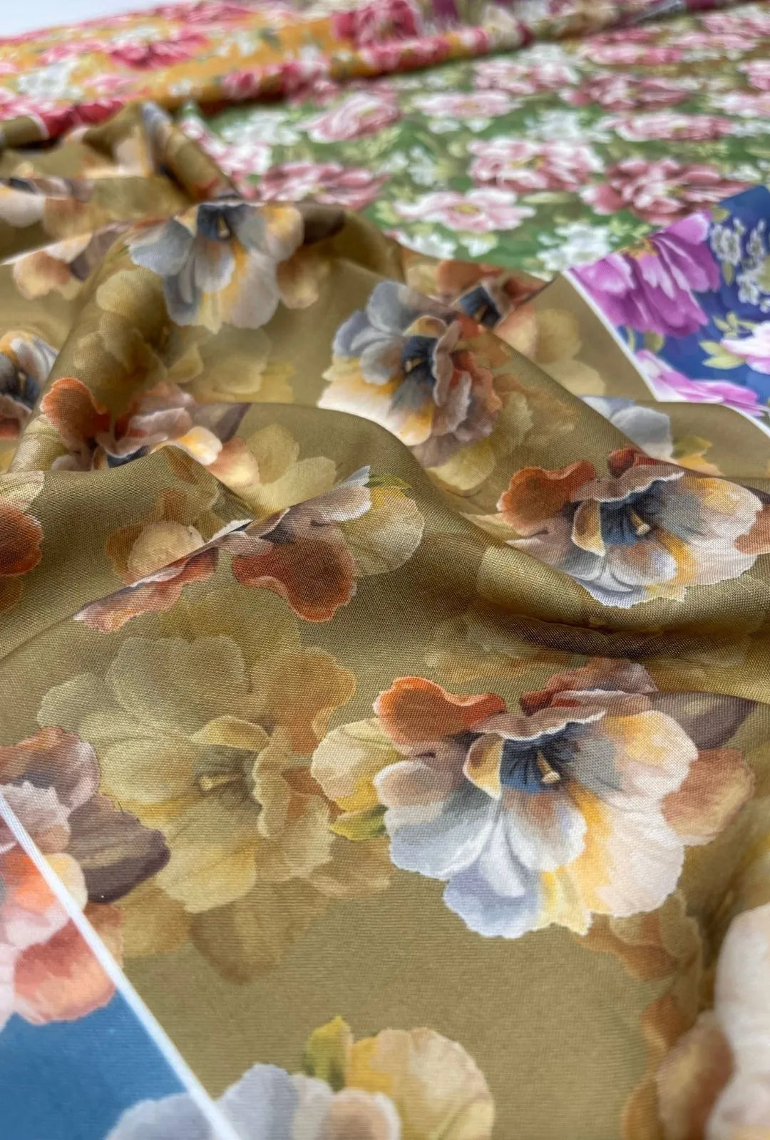 Artistic Floral Printed London Cotton Premium Jalabeya Fabric