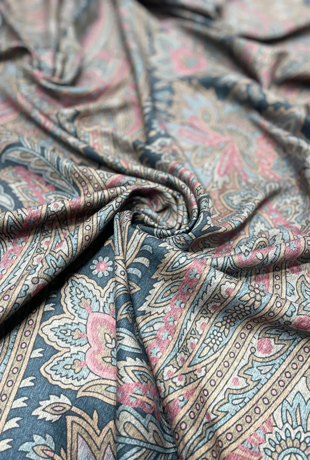 Digital Printed Wool Fabric for Abaya and Kaftan Fashion