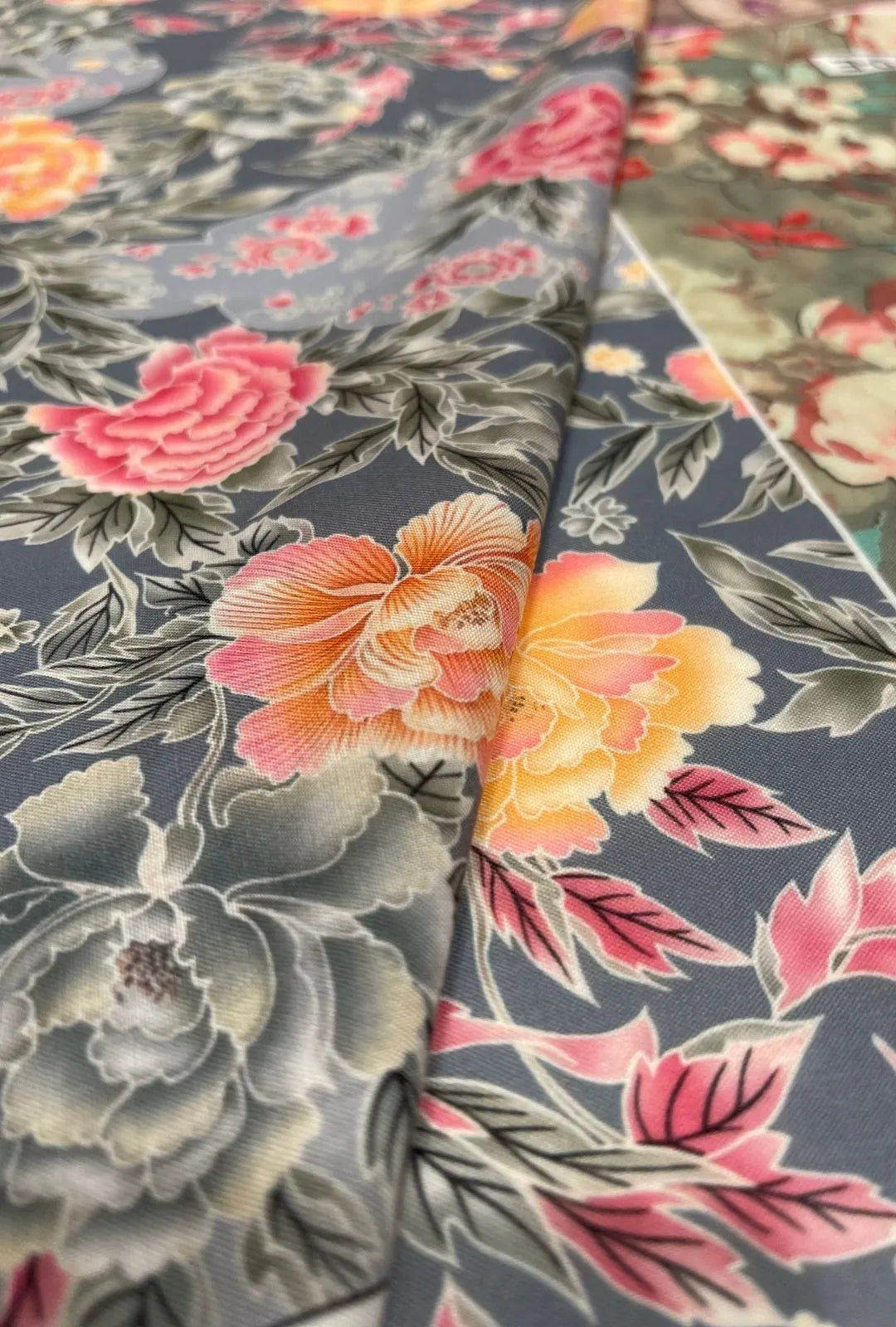 Elegant Blossom Printed London Cotton Premium Jalabeya Fabric