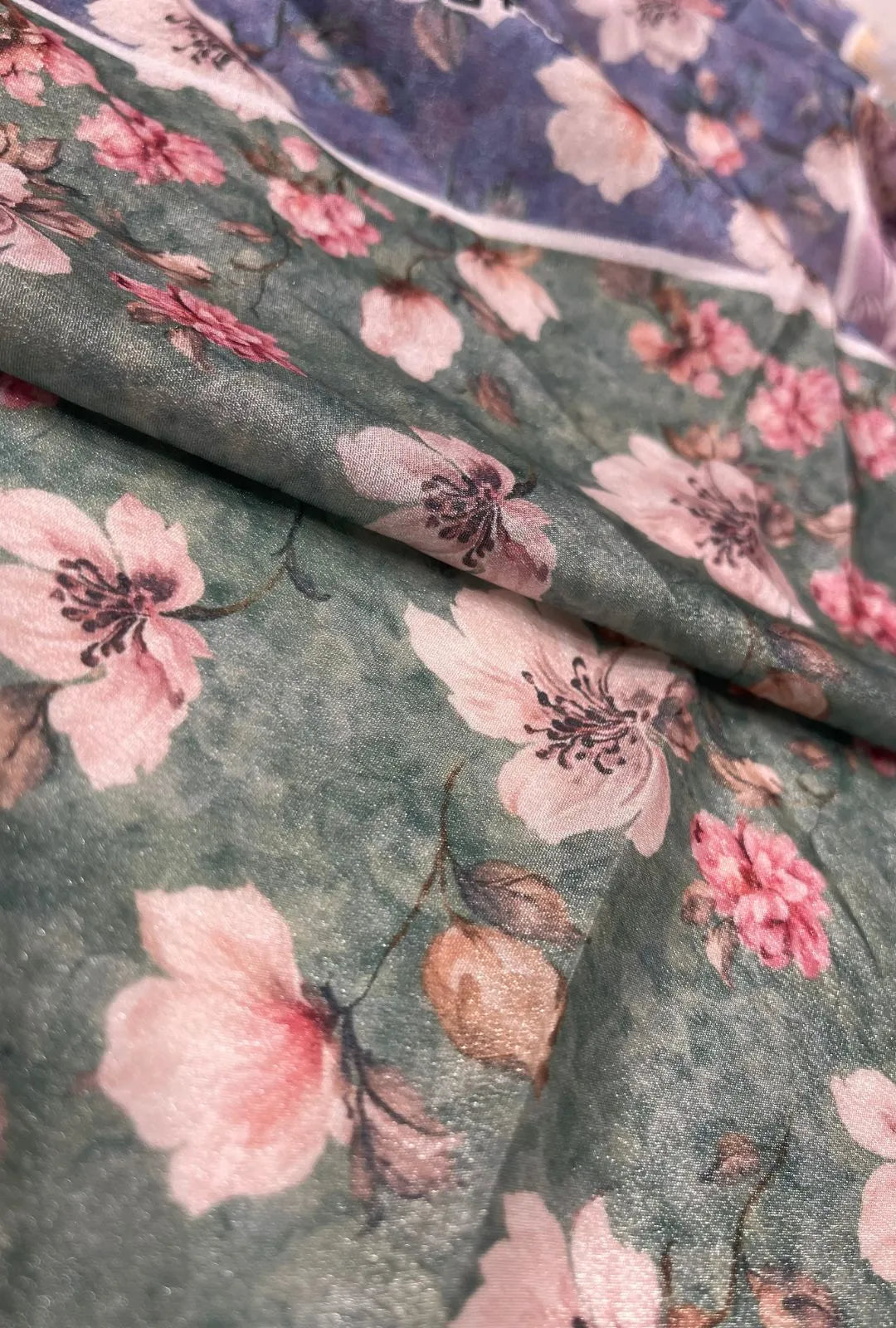 Fine Quality Silk Crepe Fabric for Premium Jalabiya and Abaya Designs