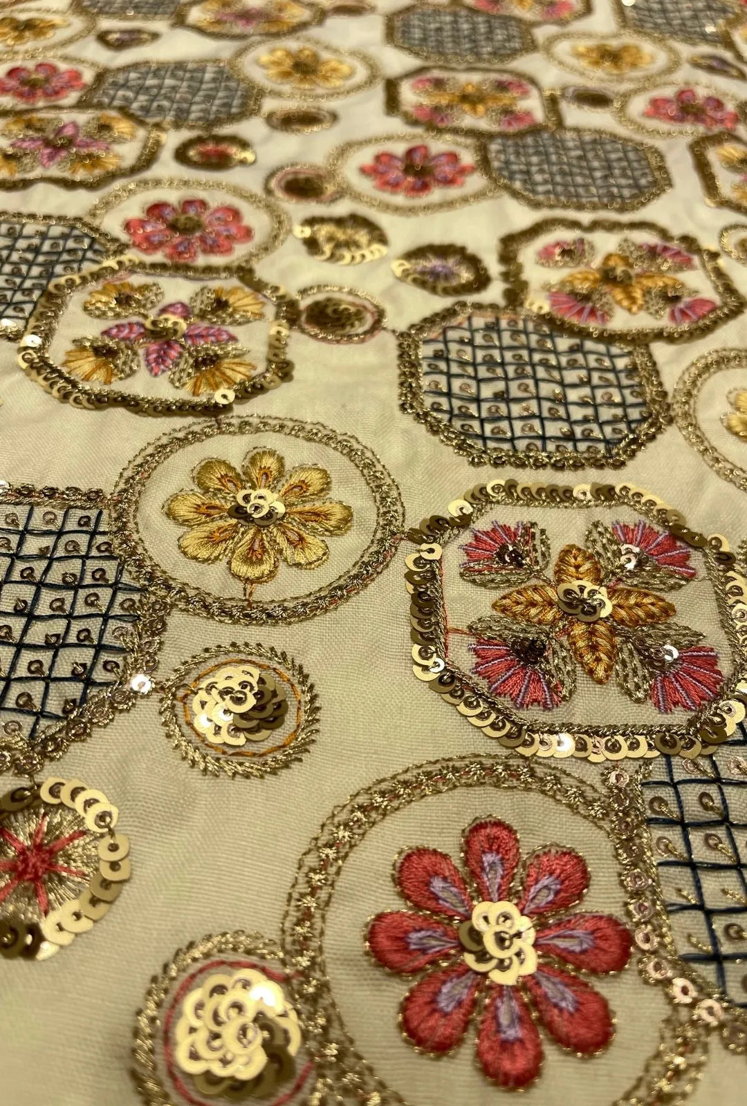 Luxury Floral Embroidered Linen Premium Mukhawar Fabrication
