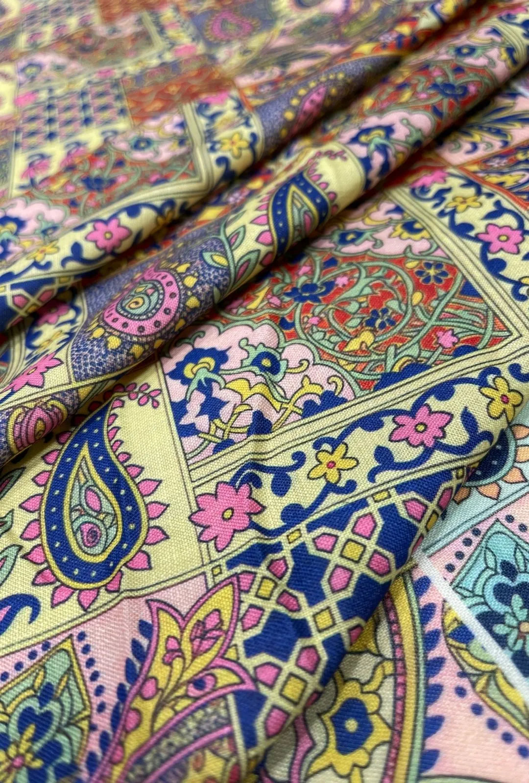 Splendid Paisley Digital Print Linen Premium Kaftan Material