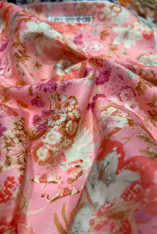 Breathable Digital Printed Snow Cotton Fabric for Daily Wear