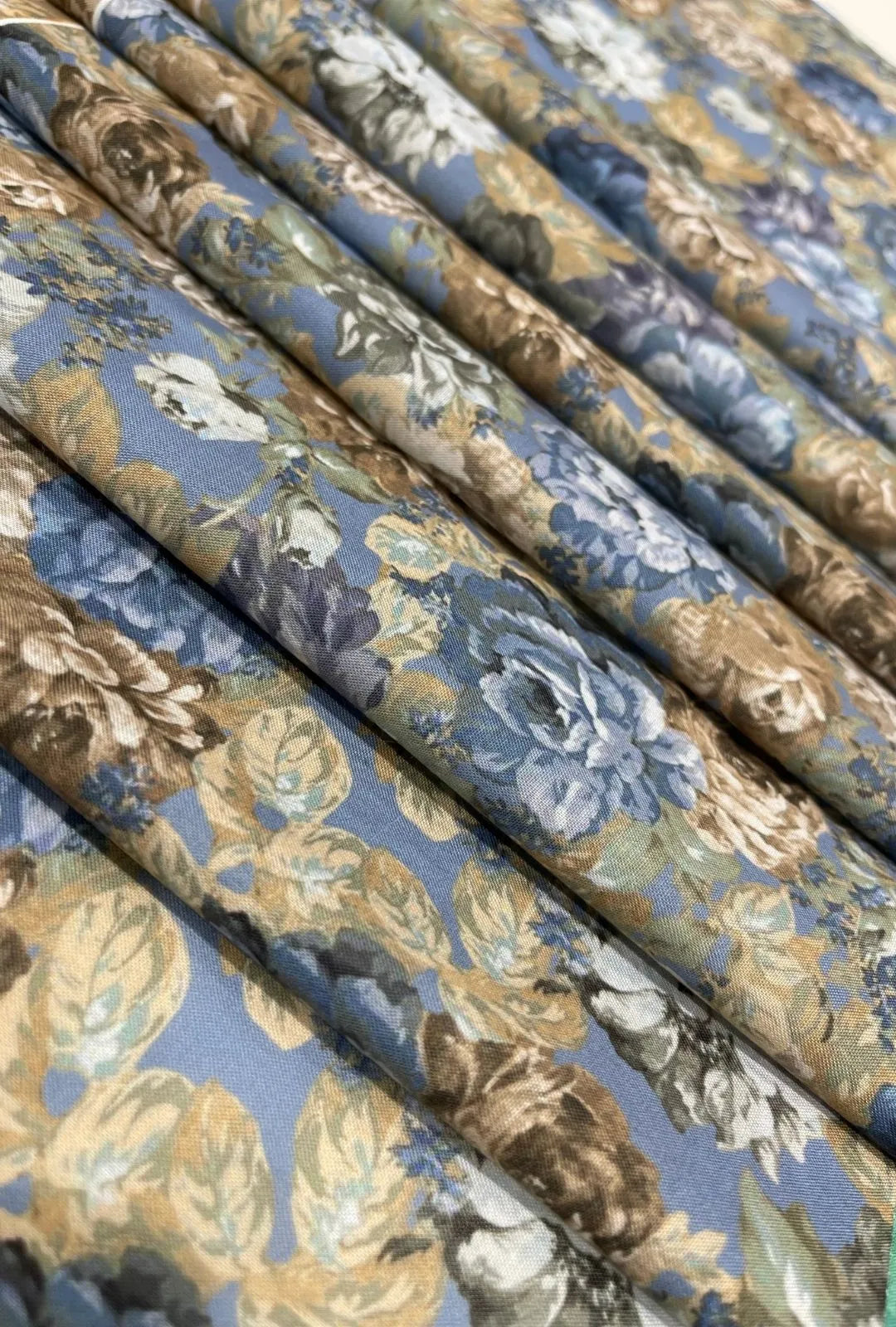 Classic Countryside Floral Printed London Cotton Dress Fabric