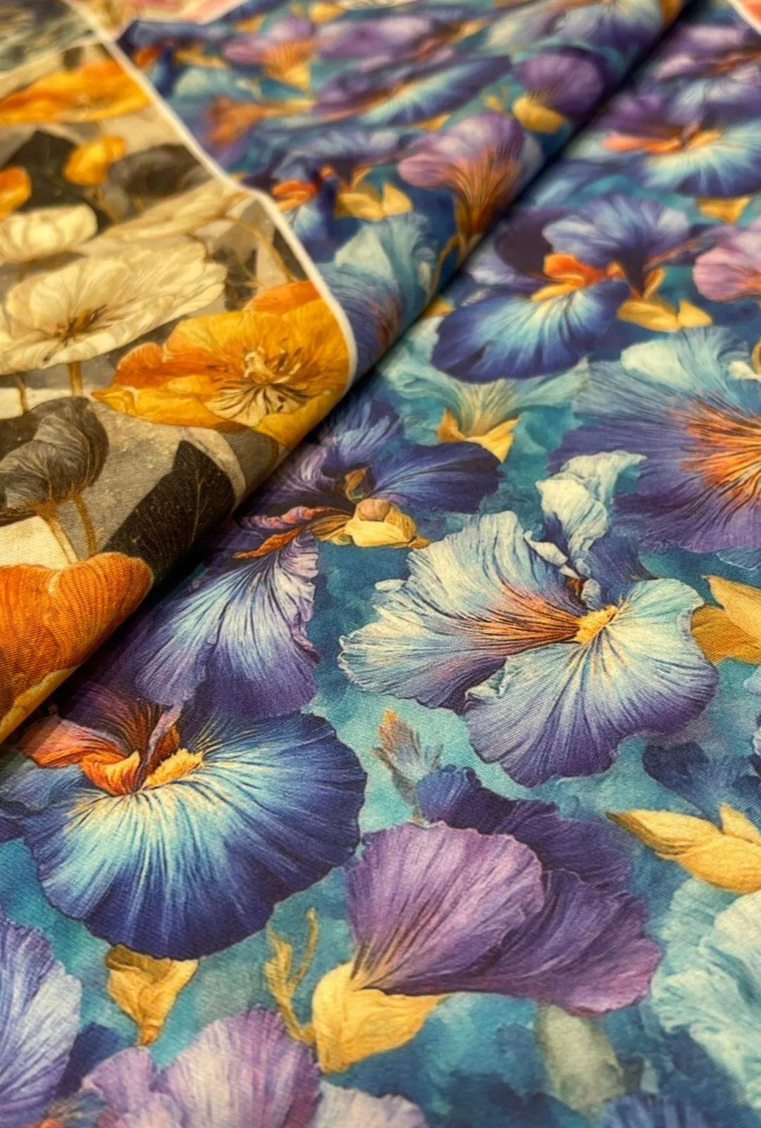 Contemporary Digital Print Snow Cotton Fabric for Garments