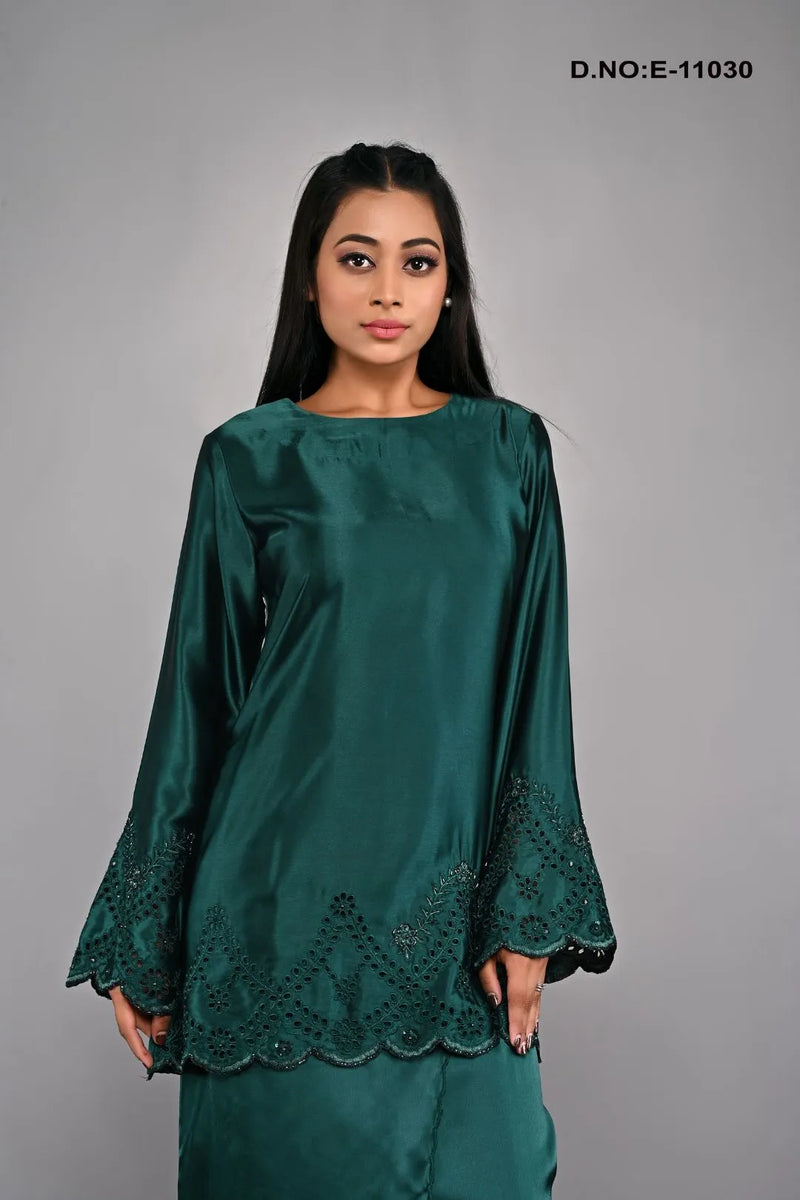 Cut Boarder Green Color Baju Kurung