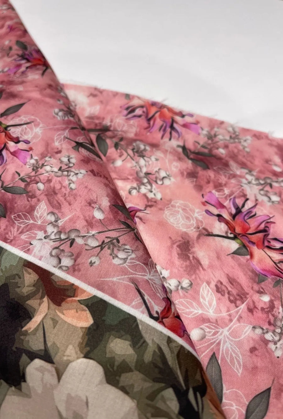 Digital Printed Snow Cotton Fabric for Exclusive Fashion Collections