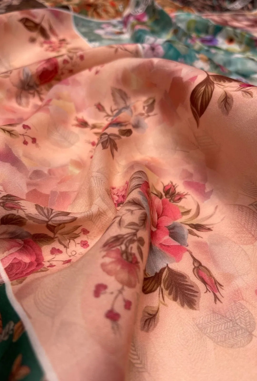 Digital Printed Snow Cotton Fabric for Premium Fashion