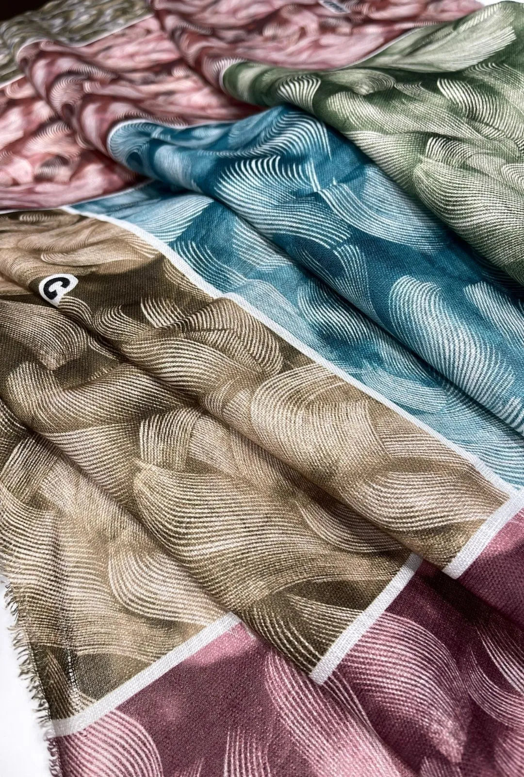 Elegant Combed Wave Patterned Linen High Fashion Fabric Yardage