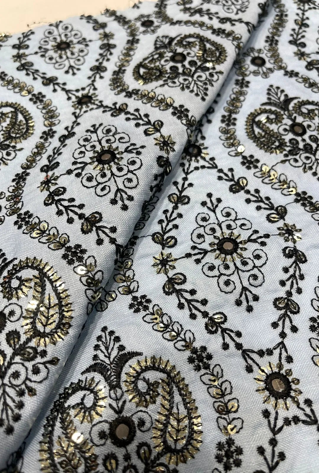 Elegant Paisley Embroidered Polyester Linen Jalabeya Material