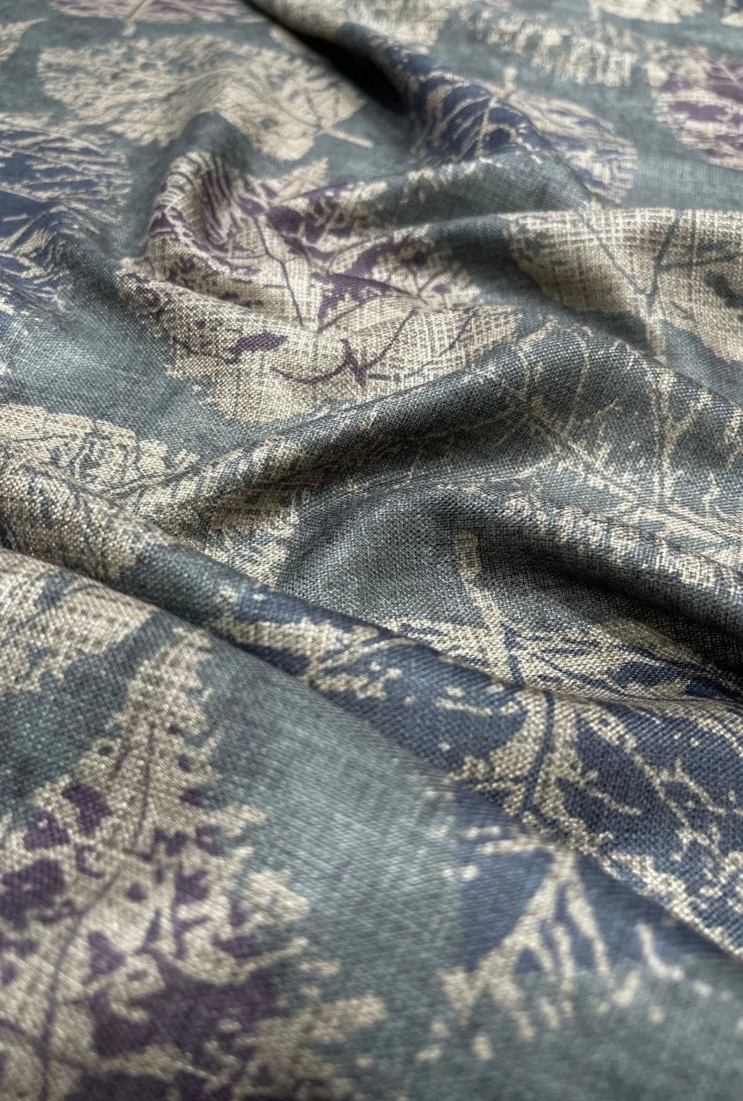 Exquisite Foliage Imprint Linen Premium Apparel Fabric Yardage