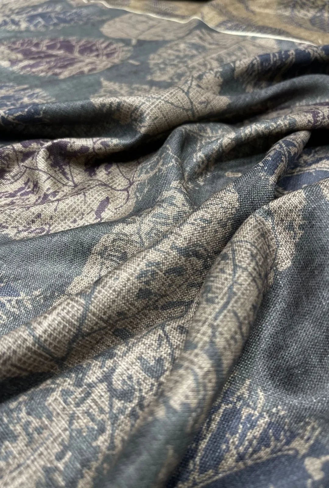 Exquisite Foliage Imprint Linen Premium Apparel Fabric Yardage
