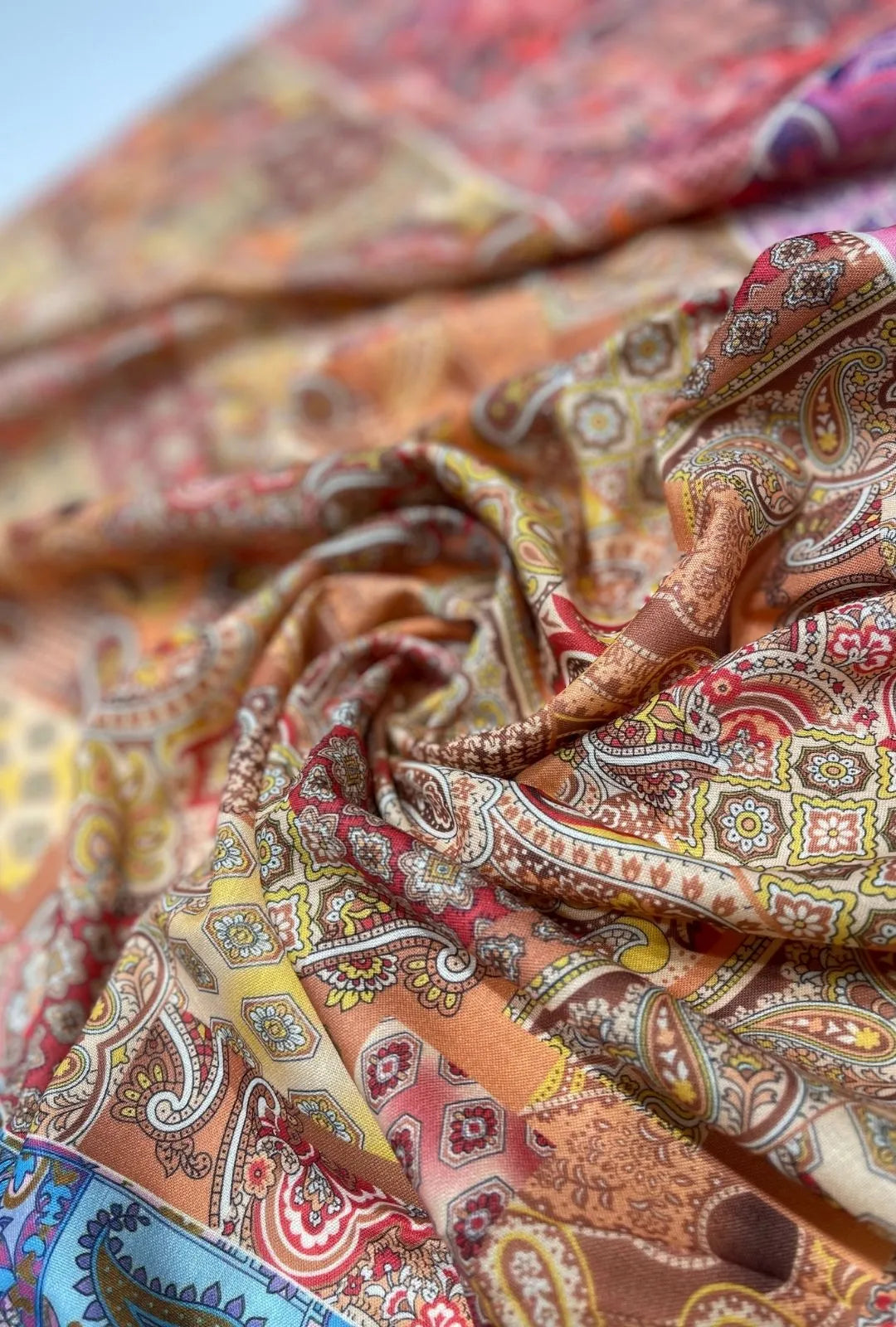 Exquisite Paisley Digital Print Linen Luxury Jalabeya Fabric