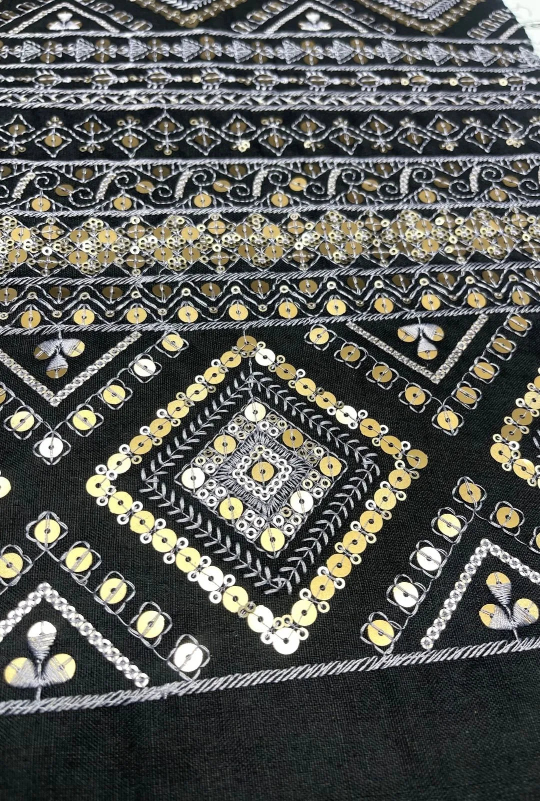 Fine Geometric Embroidered Linen Luxury Abaya Outerwear Cloth