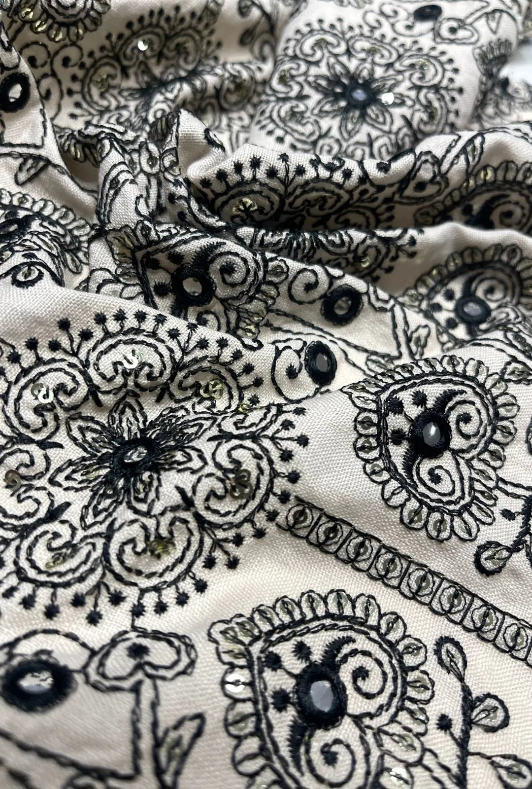 Gorgeous Floral Embroidered Polyester Linen Jalabeya Fabric