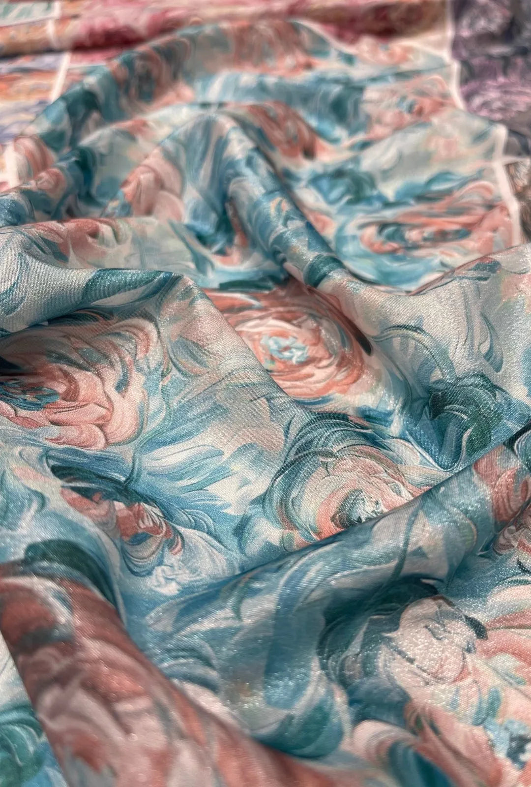 Luxury Silk Crepe Fabric for Contemporary Gulf Fashion Styles
