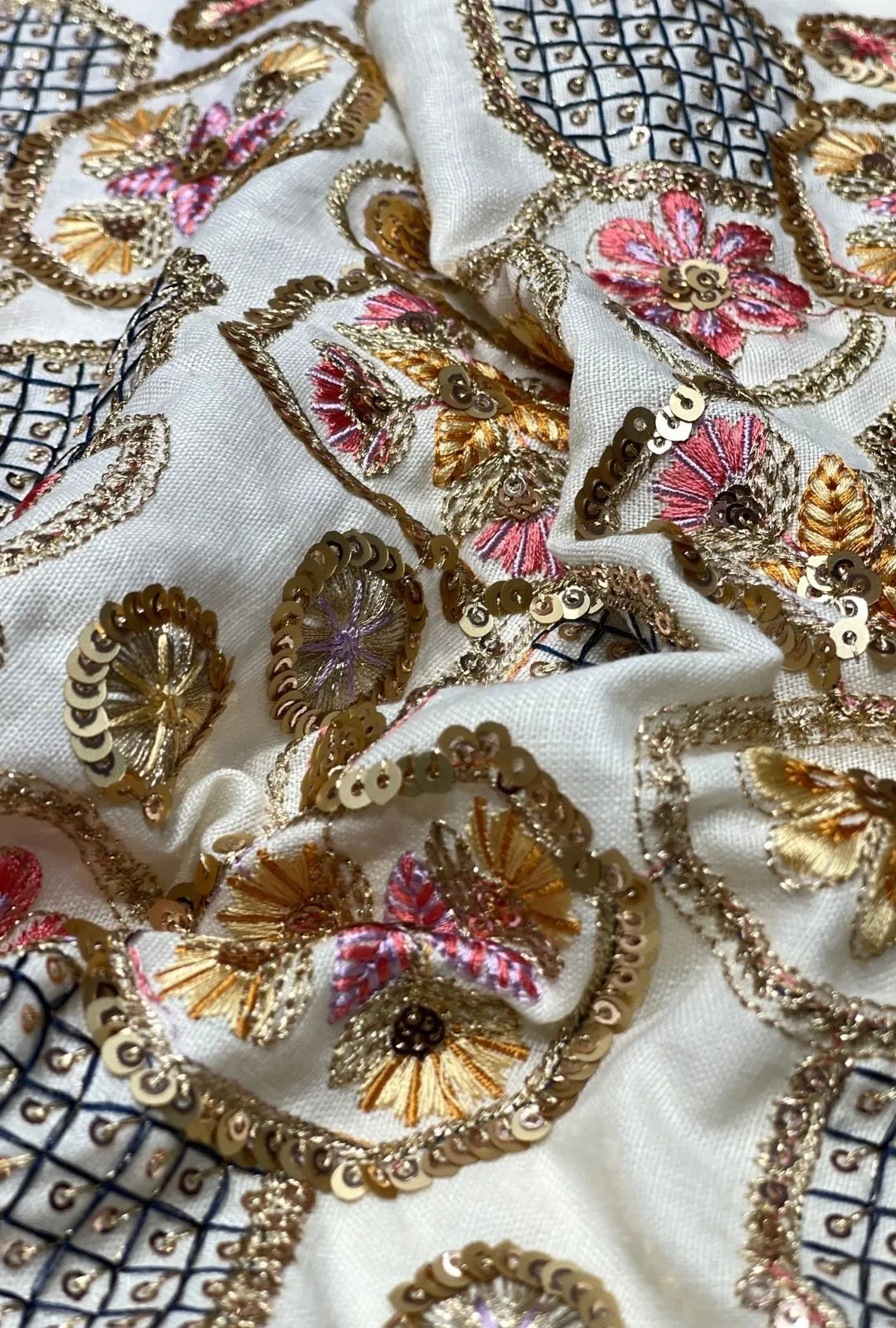 Splendid Floral Embroidered Linen Premium Manteau Fabrication