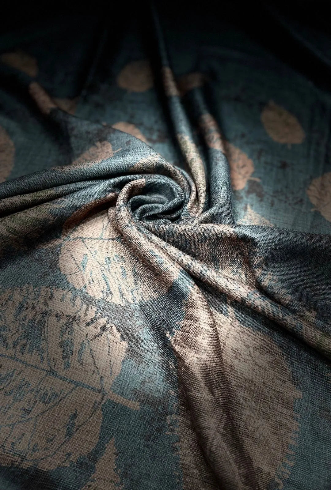 Superb Leaf Silhouette Linen Premium Apparel Material Yardage