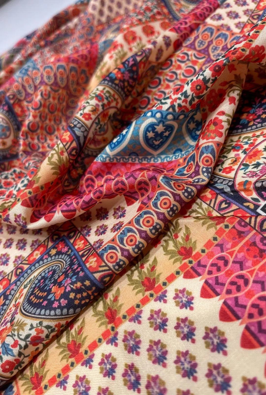 Vibrant Paisley Digital Print Linen Premium Jalabeya Material