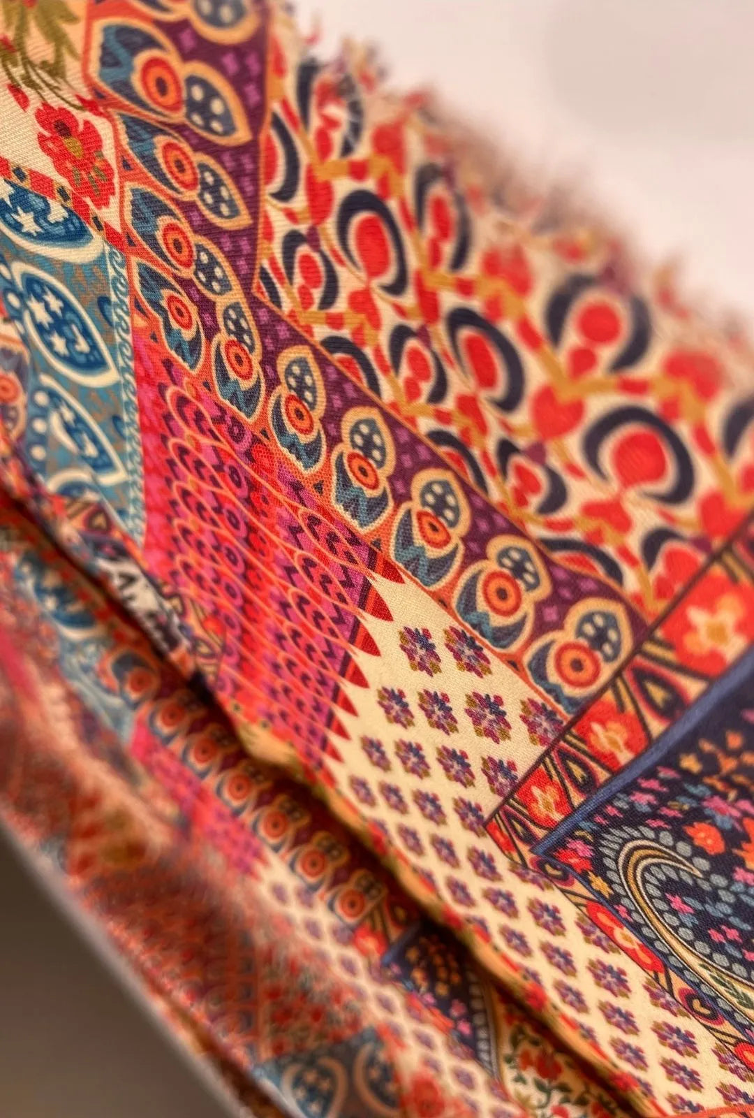 Vibrant Paisley Digital Print Linen Premium Jalabeya Material