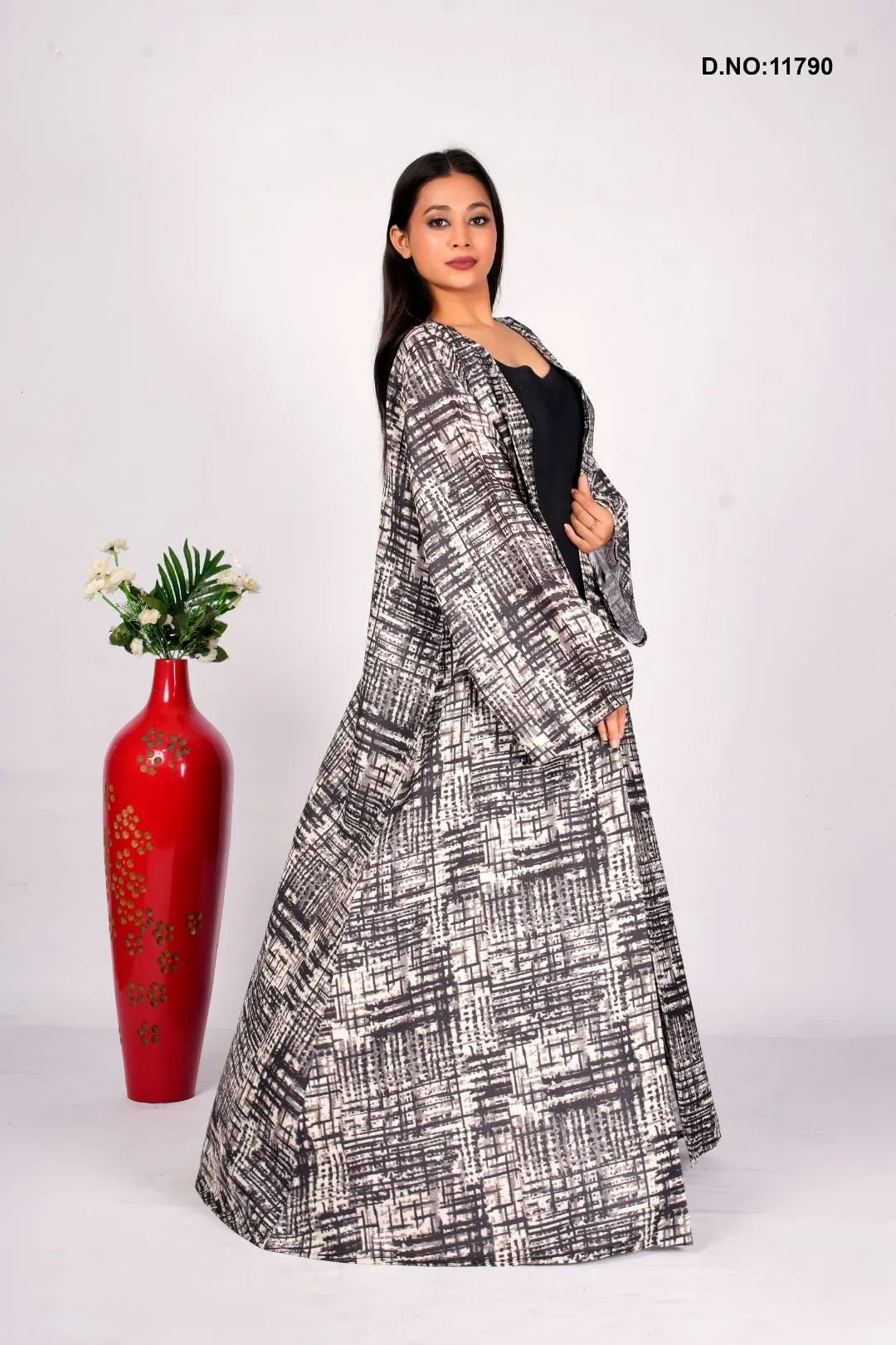 Abstract Monochrome Print Open Linen Shrug - غاجي والا إكسبورت Gajiwala Export