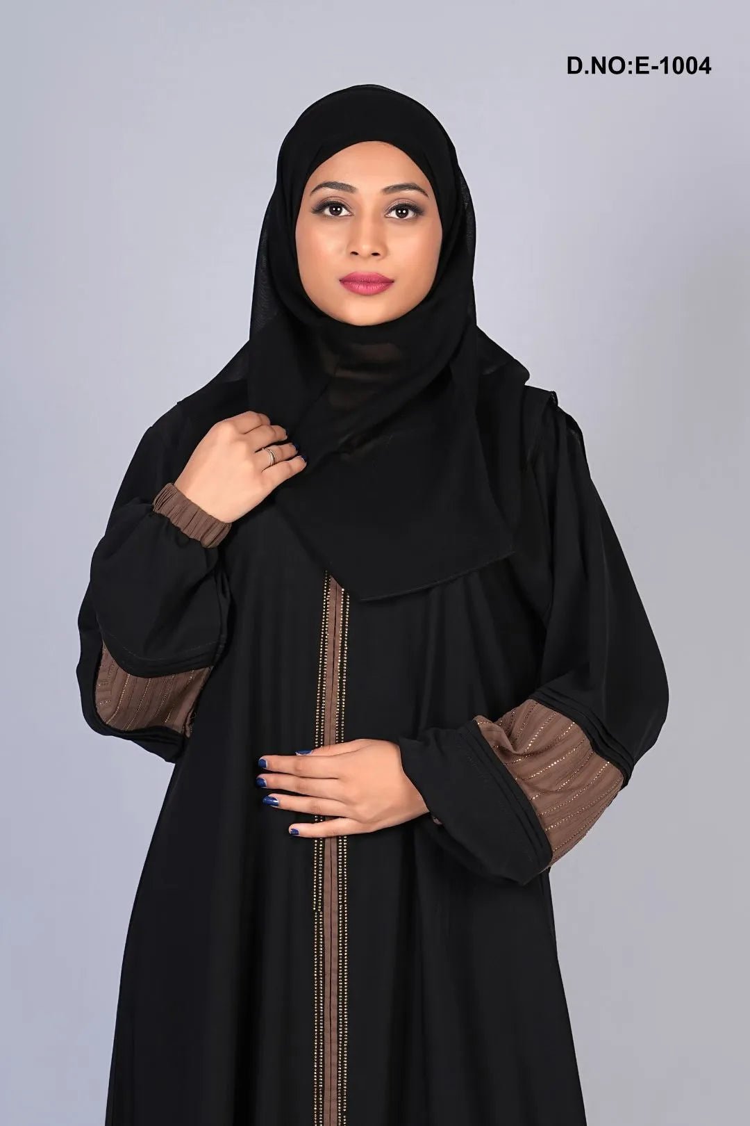 Black Abaya With Gold Trim and Cuff Detail - غاجي والا إكسبورت Gajiwala Export