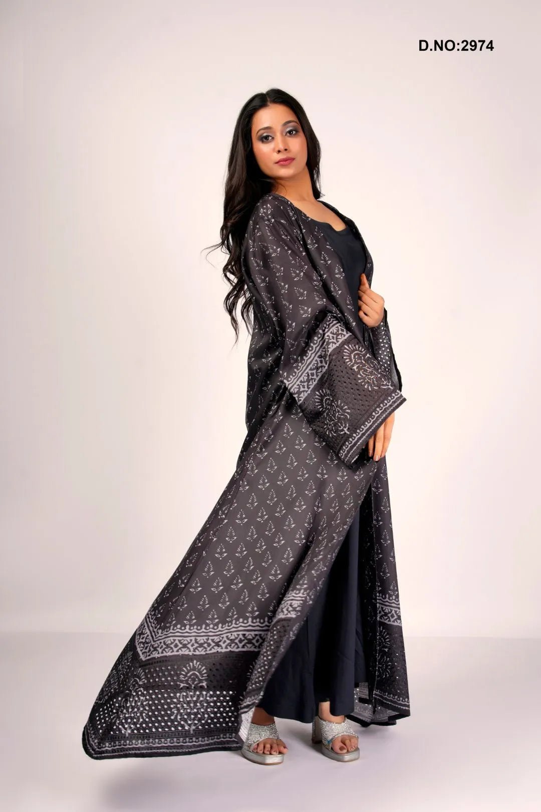 Chikankari Shrug in Noir Bloom Elegance For Women - غاجي والا إكسبورت Gajiwala Export