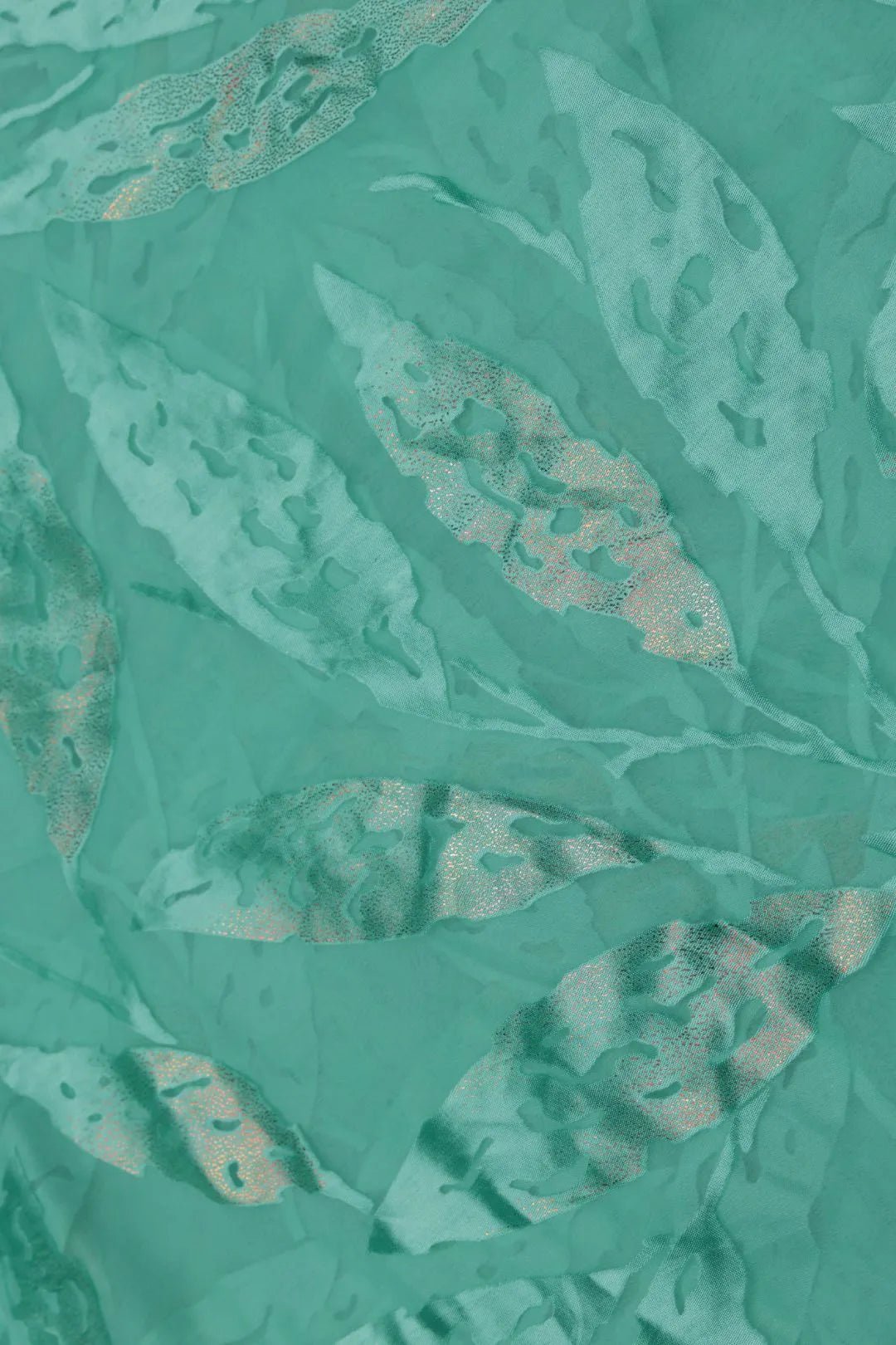 Cool Floral Metallic Foliage Brasso Fabric - غاجي والا إكسبورت Gajiwala Export