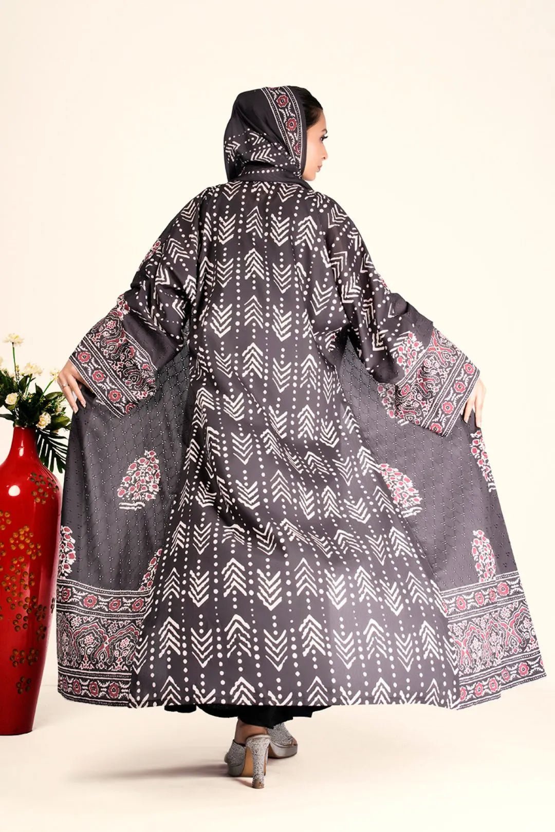 Cotton Chikankari Shrug with Ajrak-Inspired Design - غاجي والا إكسبورت Gajiwala Export