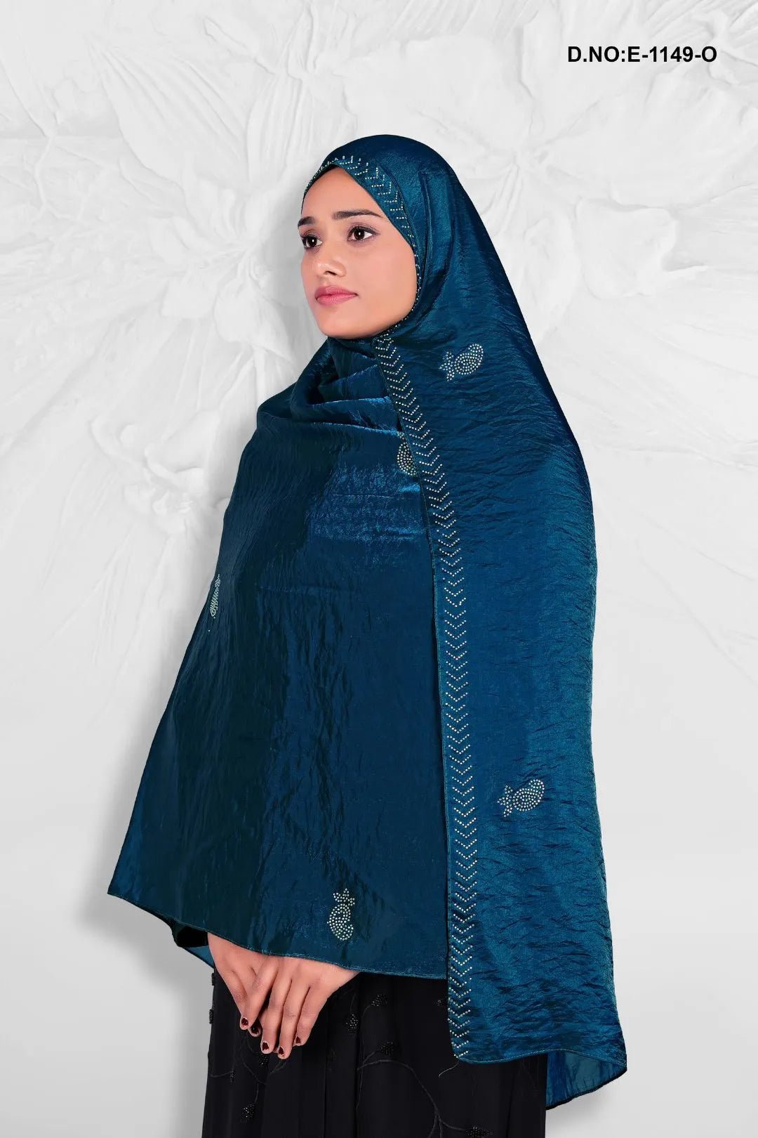 Dupatta with Metallic Shimmer Stripes For Women - غاجي والا إكسبورت Gajiwala Export