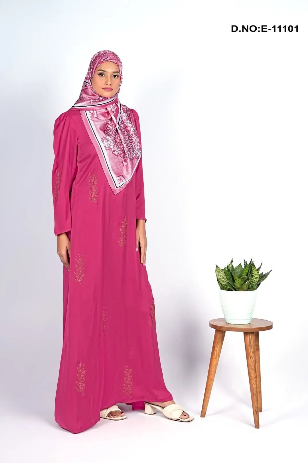 Elegant Dark Pink Long Abaya with Puff Sleeves - غاجي والا إكسبورت Gajiwala Export