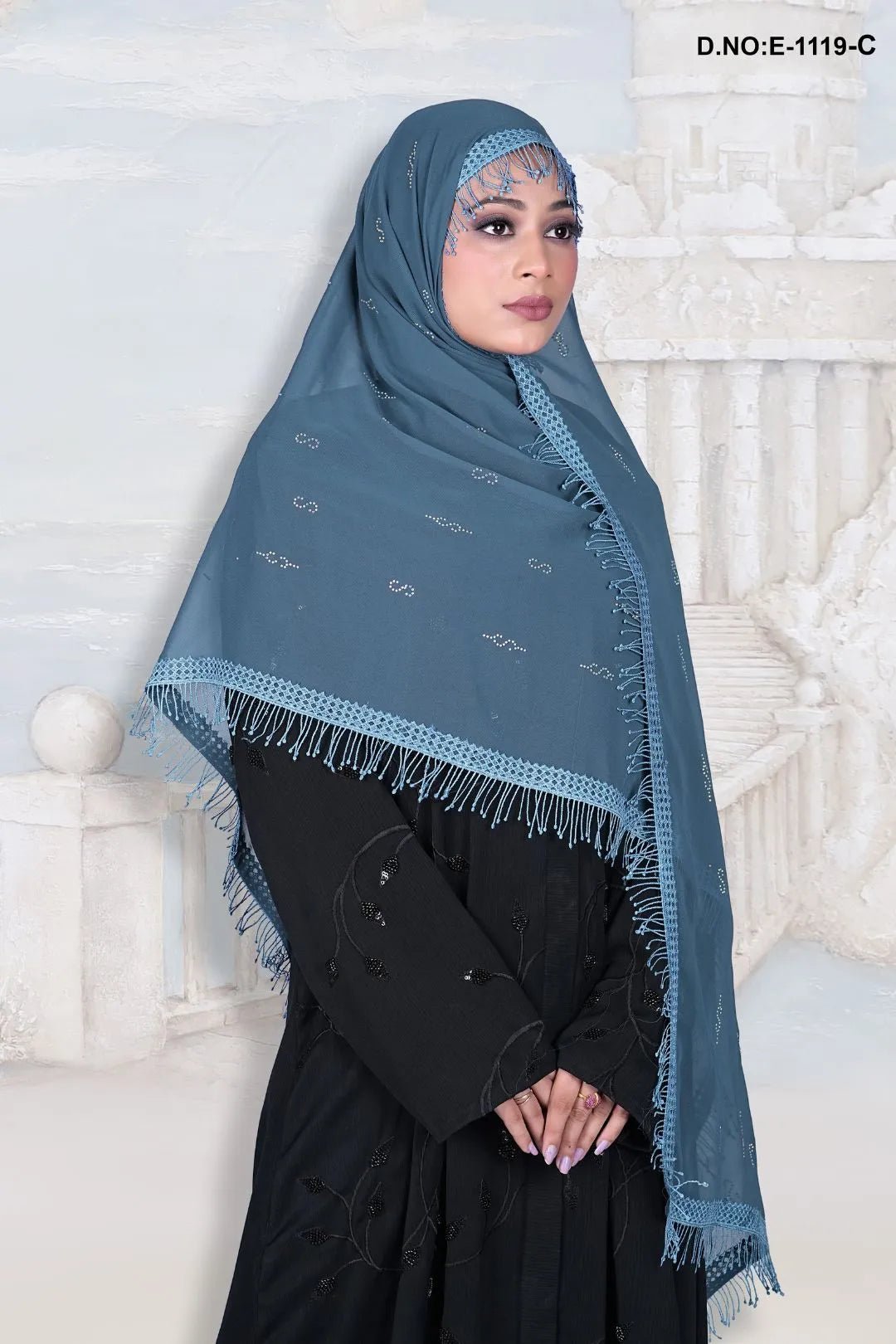 Elegant Ensemble with Statement Dupatta Trim - غاجي والا إكسبورت Gajiwala Export