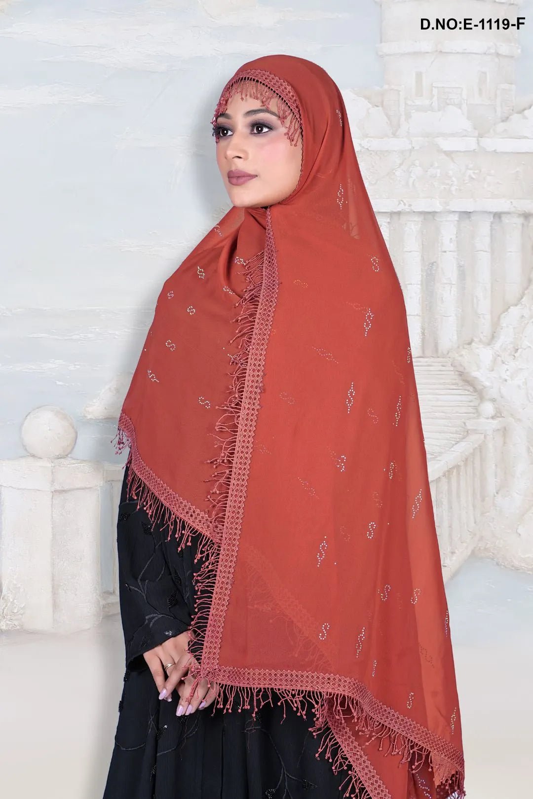 Elegant Ensemble with Statement Dupatta Trim - غاجي والا إكسبورت Gajiwala Export