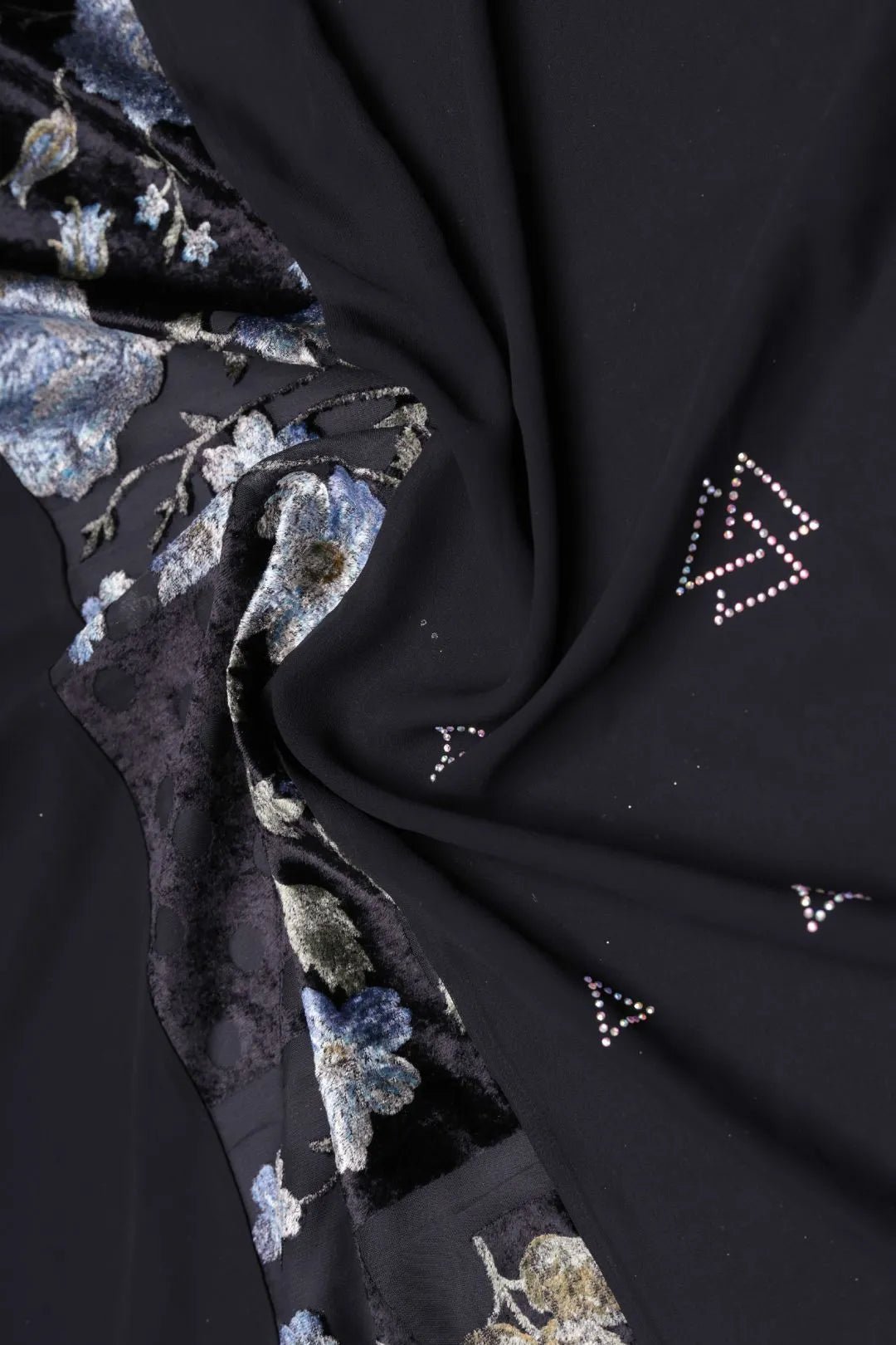 Soft Brasso Fabric Stole with Floral Design - غاجي والا إكسبورت Gajiwala Export