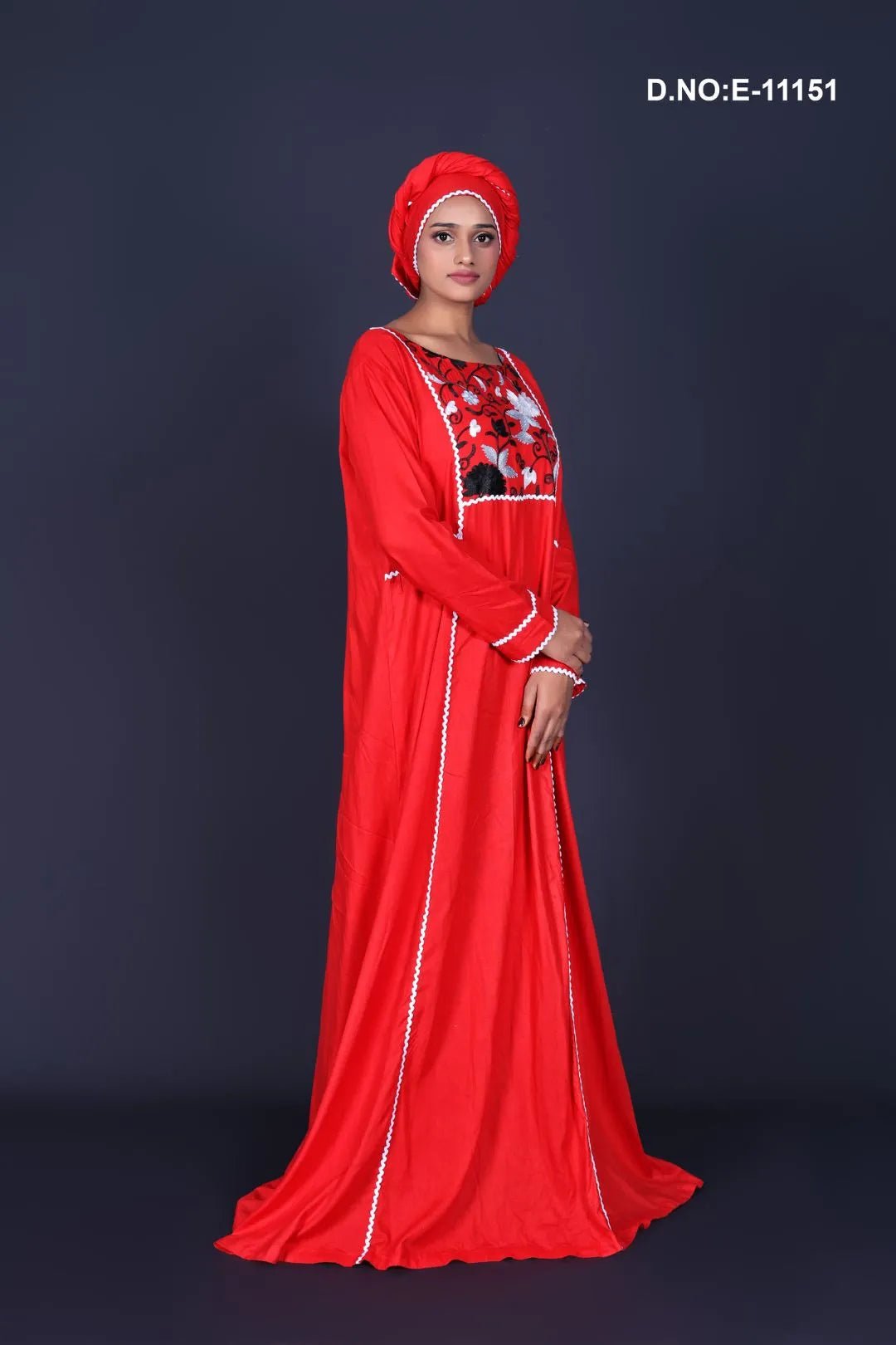 Women’s Kaftan with Floral Yoke and White Piping Detail - غاجي والا إكسبورت Gajiwala Export