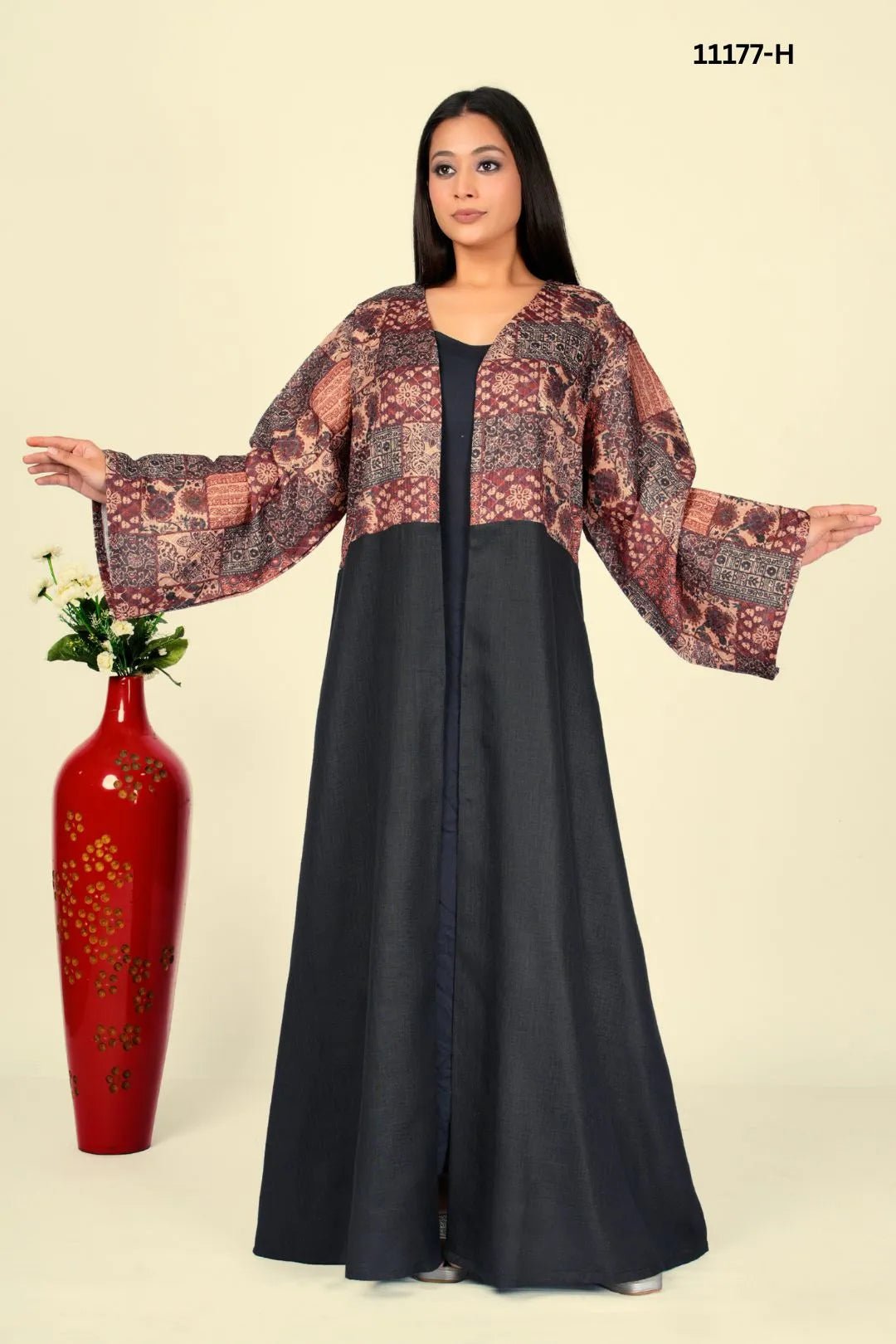 Linen Crochet Shrug in Abstract Harmony with Flow - غاجي والا إكسبورت Gajiwala Export