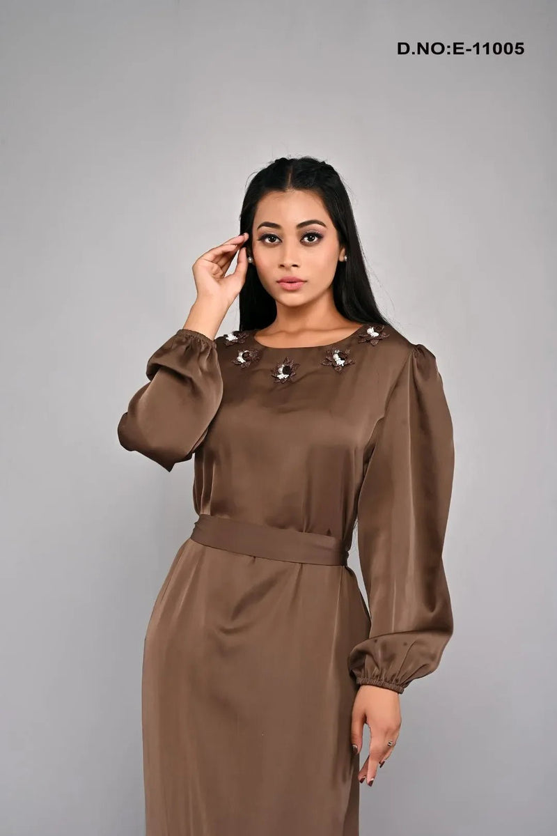 Modest Full Length Satin Baju Kurung Design - غاجي والا إكسبورت Gajiwala Export