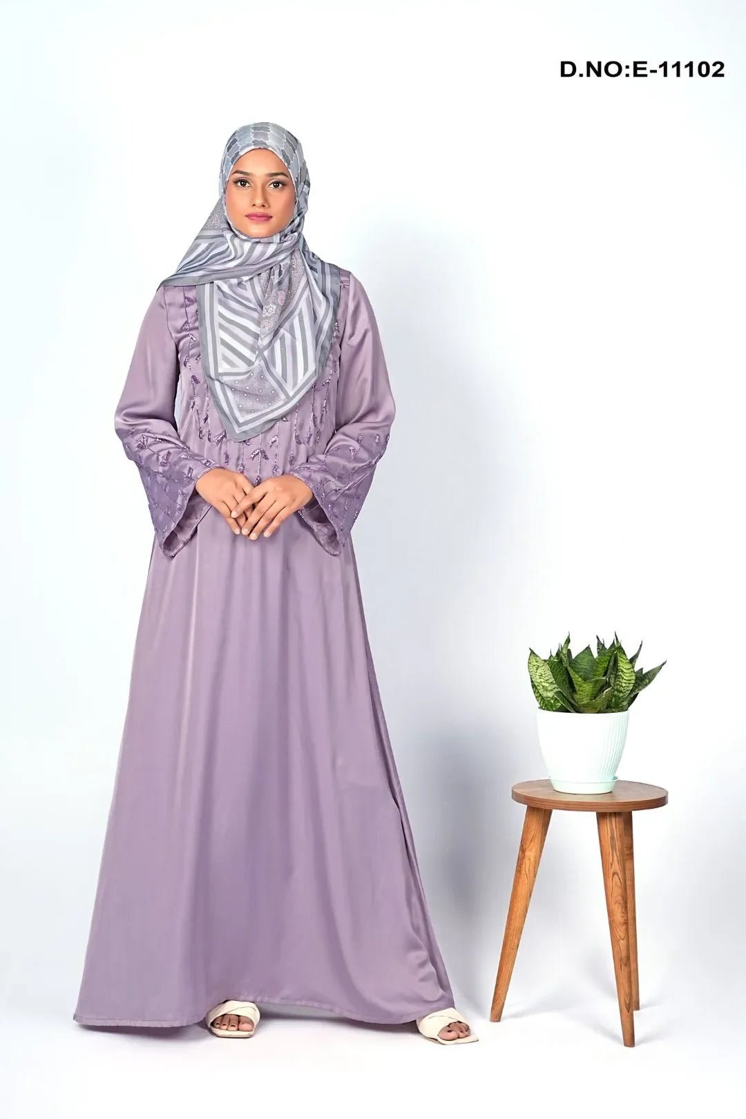 Purple Long Abaya with Embroidered Sleeves - غاجي والا إكسبورت Gajiwala Export