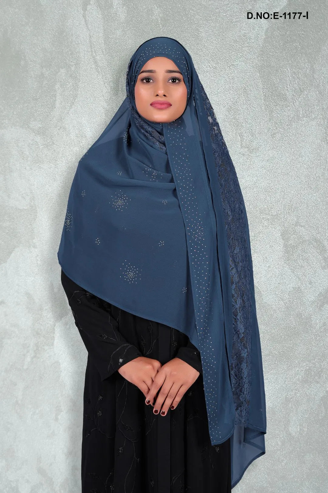 Rich Dupatta with Intricate Floral Lace Border - غاجي والا إكسبورت Gajiwala Export