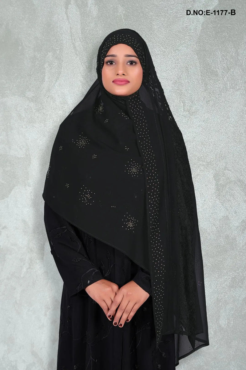 Rich Dupatta with Intricate Floral Lace Border - غاجي والا إكسبورت Gajiwala Export