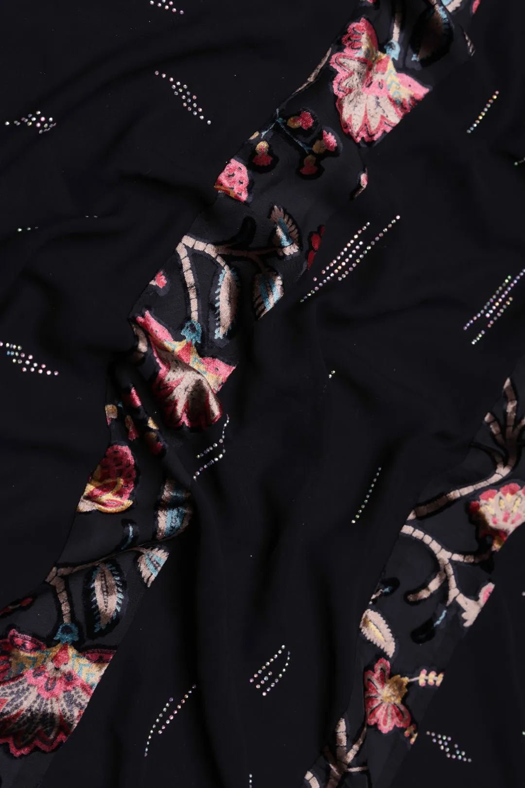 Stylish Textured Stole Featuring Abstract Work - غاجي والا إكسبورت Gajiwala Export