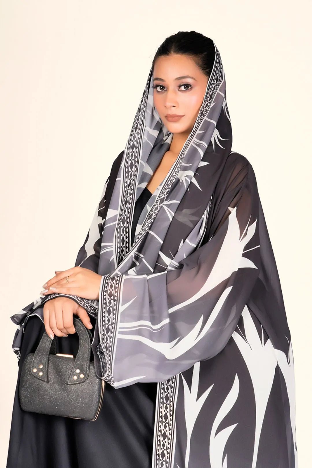 Weightless Shrug in Monochrome Leaf Elegance - غاجي والا إكسبورت Gajiwala Export