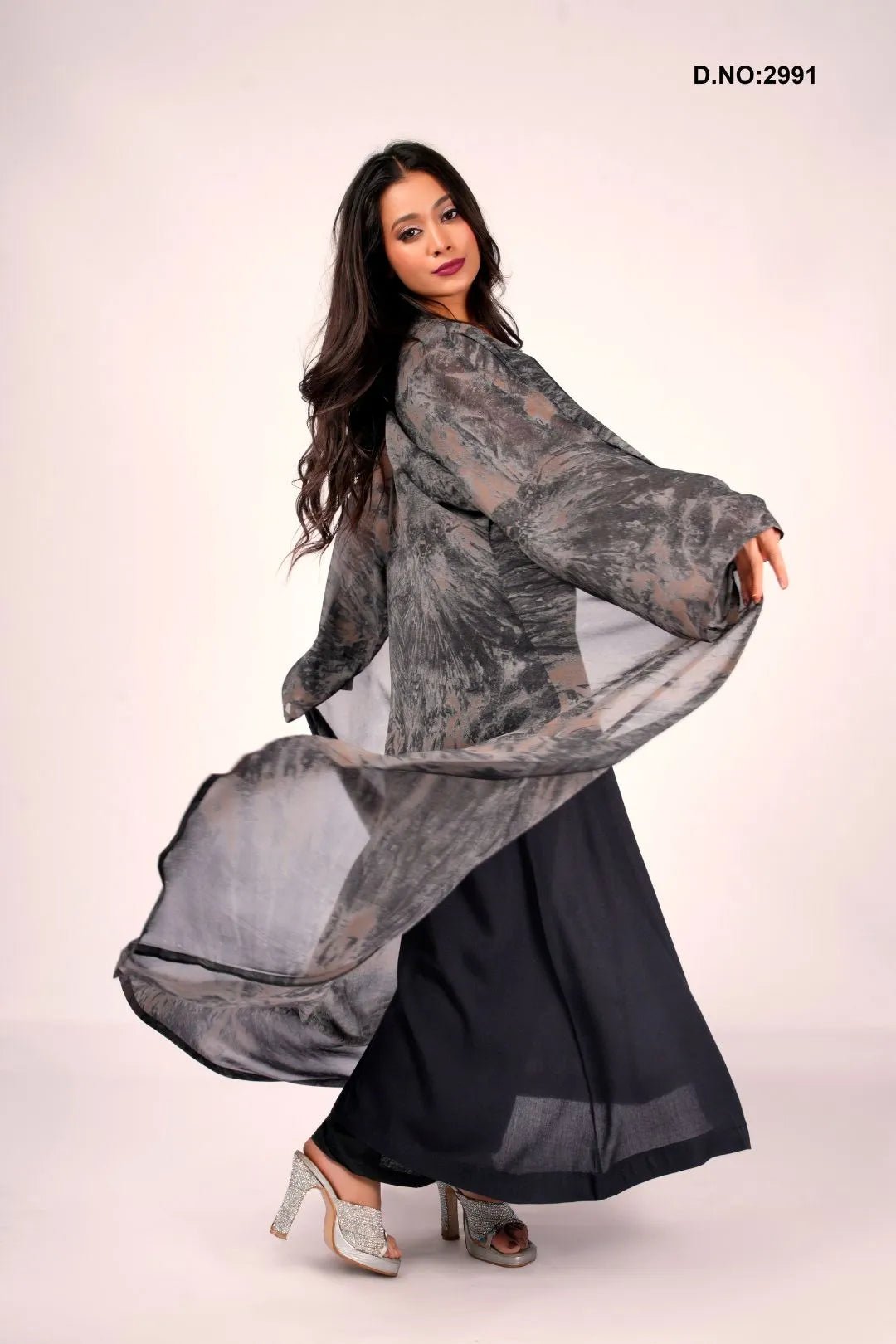 Weightless Shrug with Abstract Black - Gray Brushstroke - غاجي والا إكسبورت Gajiwala Export