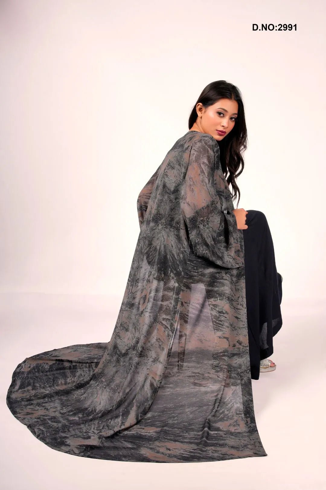 Weightless Shrug with Abstract Black - Gray Brushstroke - غاجي والا إكسبورت Gajiwala Export
