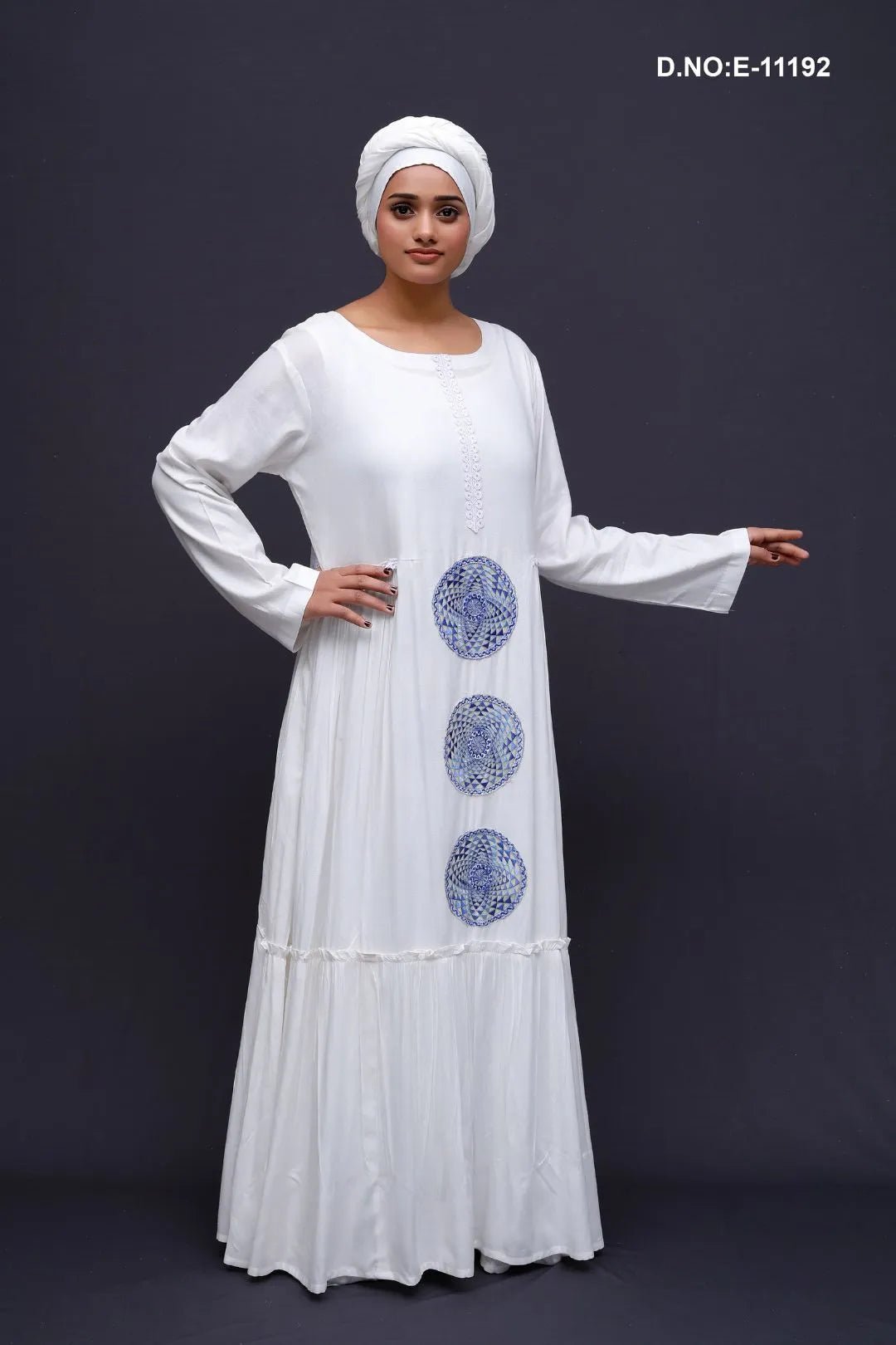 White Kaftan with Concentric Circle Detail For Women - غاجي والا إكسبورت Gajiwala Export